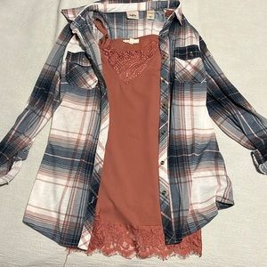 Daytrip top. 2 piece. Small stain could be cleaned up- see pics.